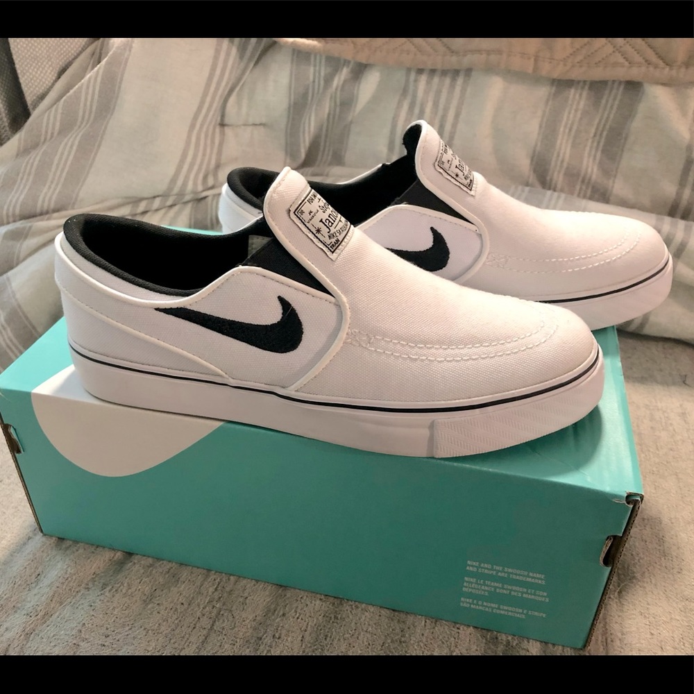 Nike slip on sneakers